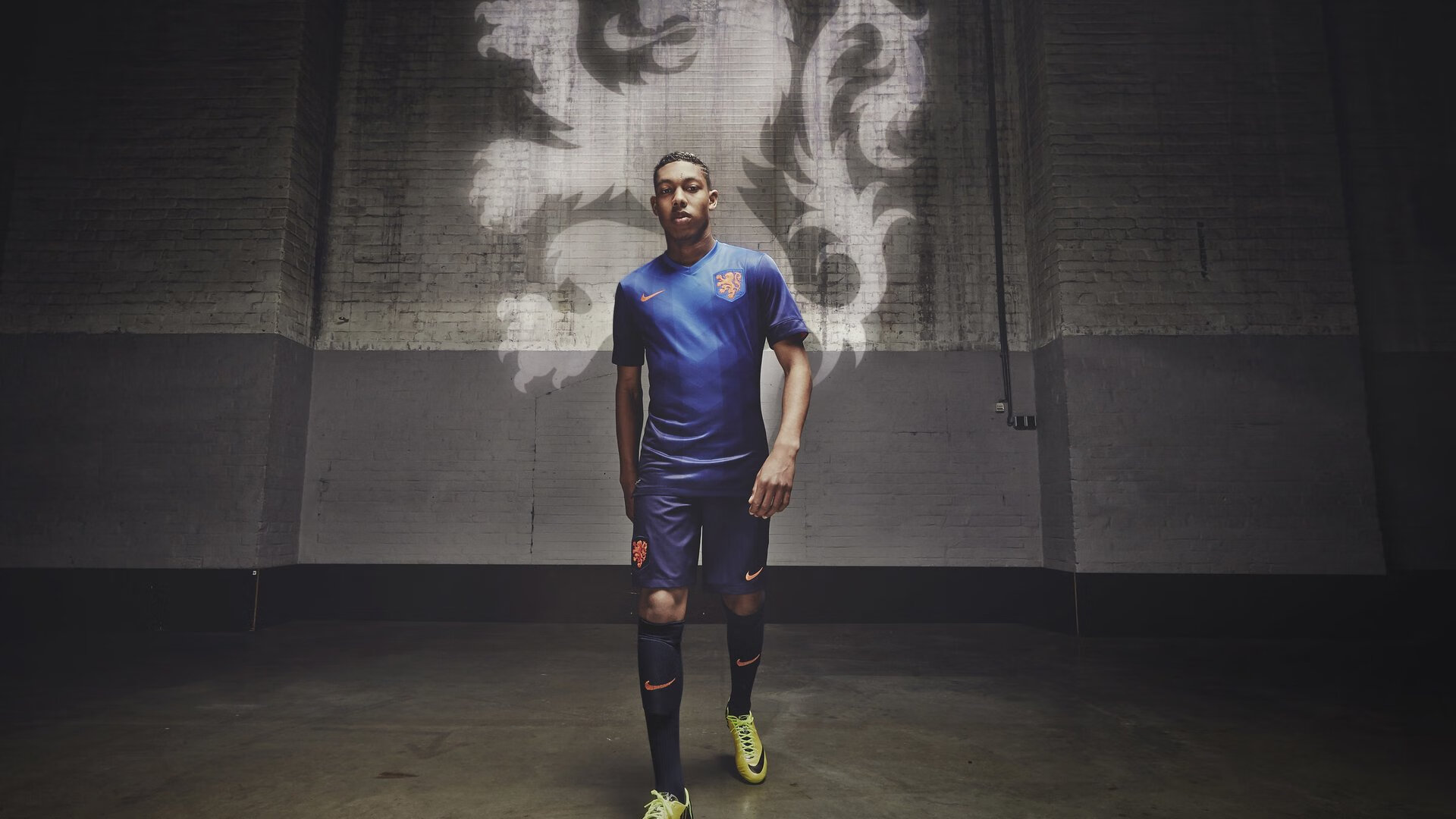 伦敦马拉松热潮不断,选手挑战个人极限,伦敦马拉松2021视频